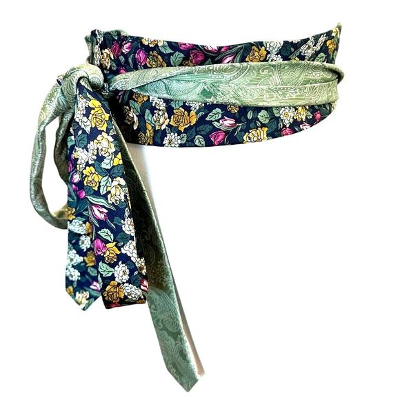 Unique Satin Obi Belt Wide One Size Wrap Money Green Floral Upcycle Necktie - Picture 2 of 6